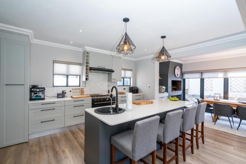 4 Bedroom Property for Sale in Calypso Beach Western Cape